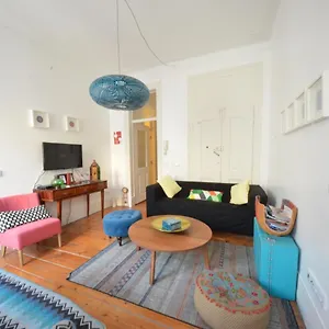 the-color-suites-rooms.hotels-lisbon-portugal.com/